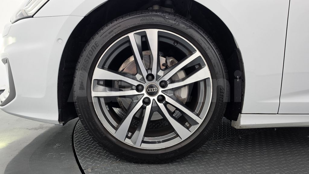 Audi A6(C8) 40 TDI Premium — снимка 5