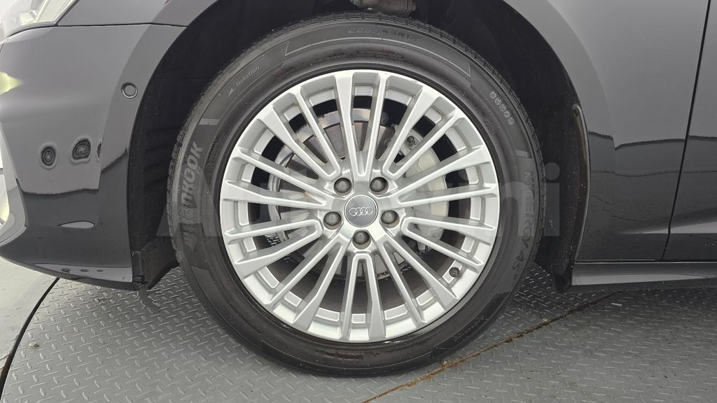 Audi A6(C8) 40 TDI Quattro Premium — снимка 4