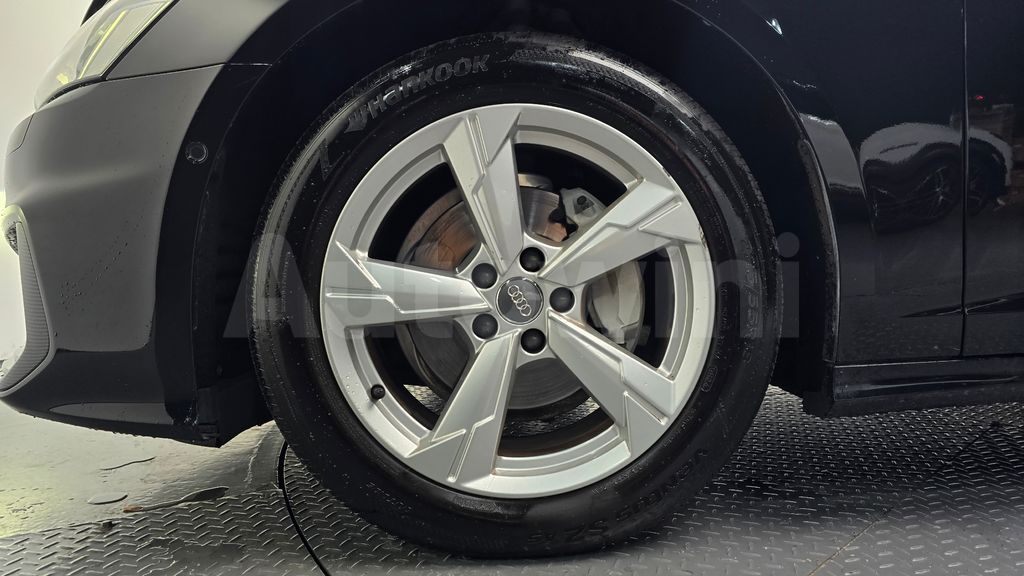 Audi A6(C8) 40 TDI — снимка 4