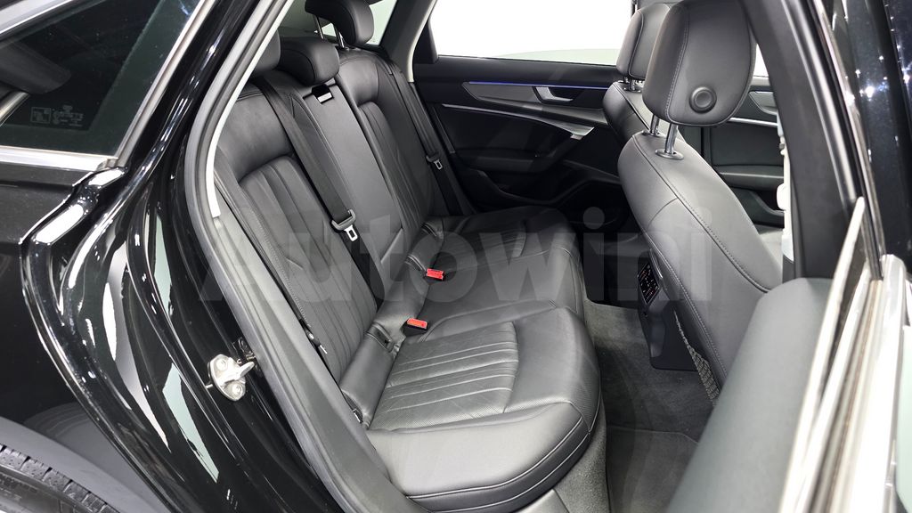 Audi A6(C8) 40 TDI — снимка 12