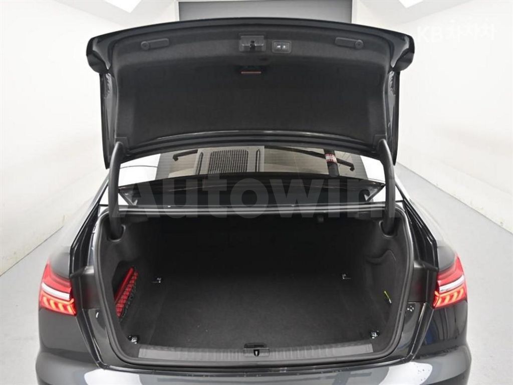 Audi A6(C8) 40 TDI Premium — снимка 19