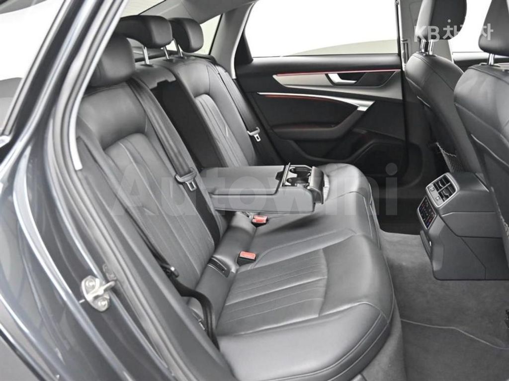 Audi A6(C8) 40 TDI Premium — снимка 12