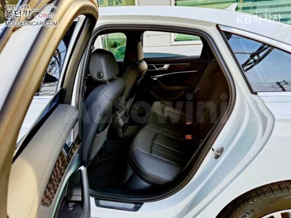Audi A6(C8) 45 TFSI Basic — снимка 18