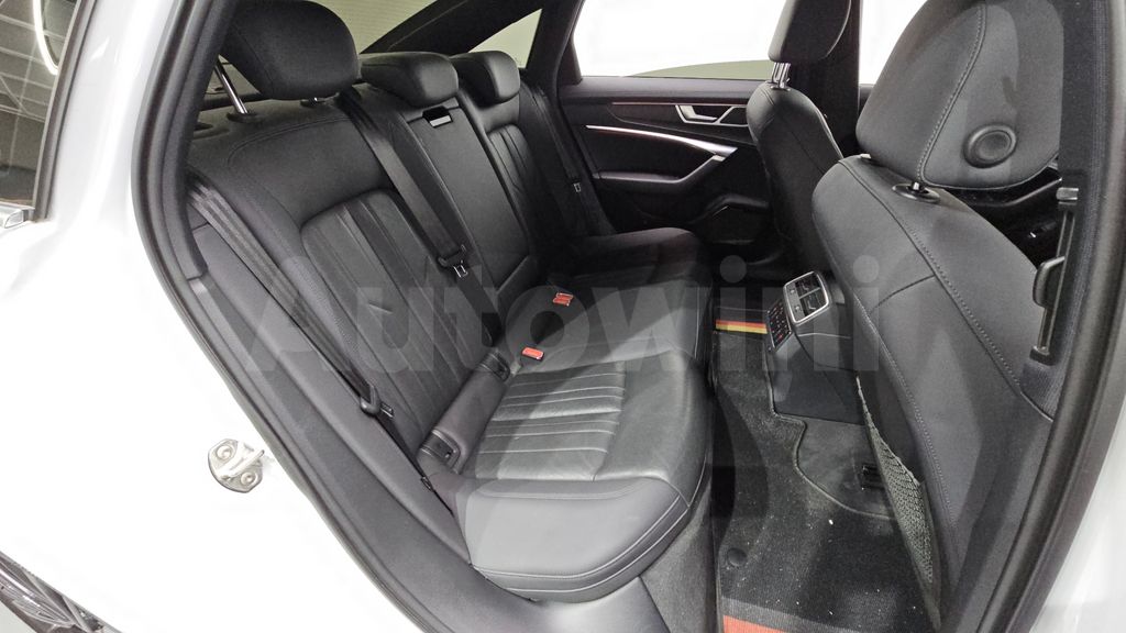 Audi A6(C8) 40 TDI Premium — снимка 12