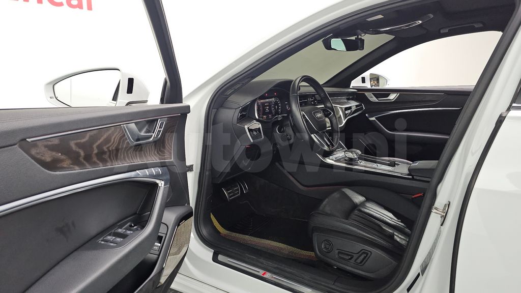 Audi A6(C8) 40 TDI Premium — снимка 10