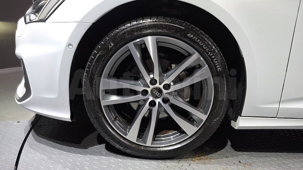 Audi A6(C8) 40 TDI Premium — снимка 5