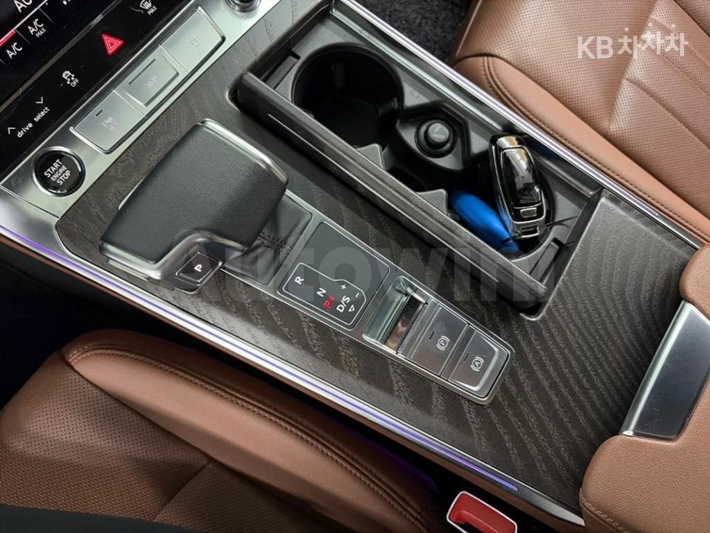 Audi A6(C8) 40 TDI Premium — снимка 8