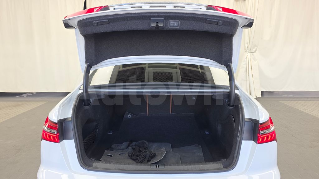 Audi A6(C8) 40 TDI Quattro Premium — снимка 19