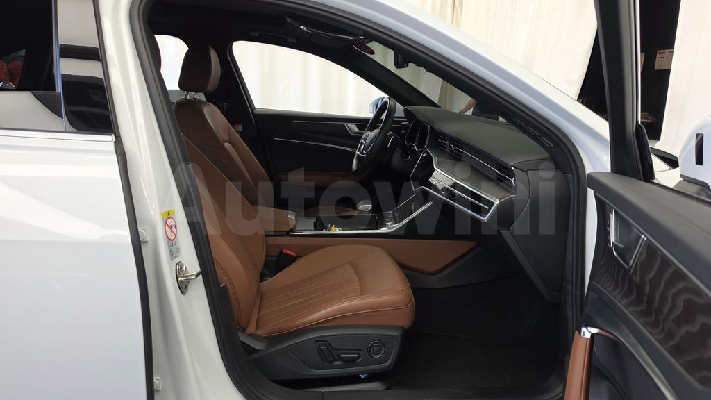Audi A6(C8) 40 TDI Premium — снимка 11