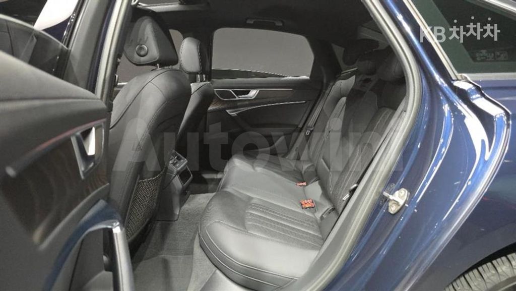 Audi A6(C8) 40 TDI Quattro Premium — снимка 10