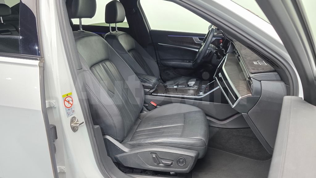 Audi A6(C8) 40 TDI Premium — снимка 11