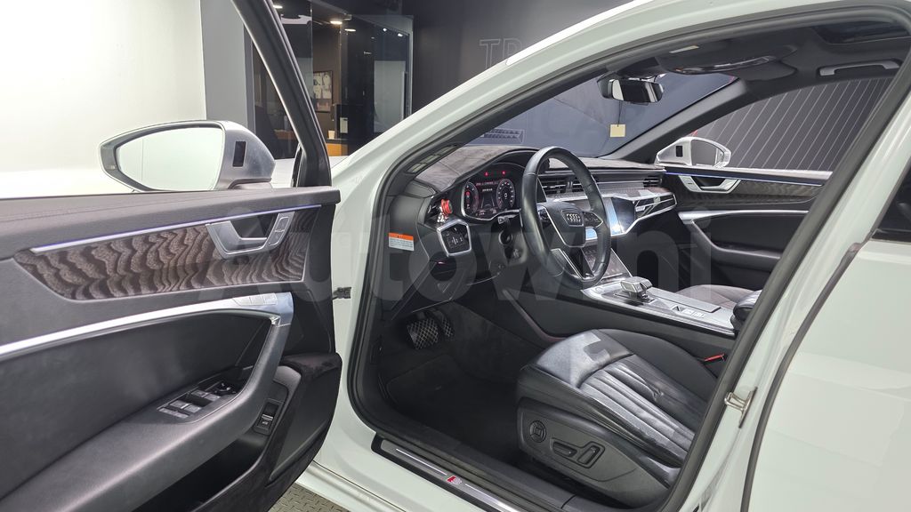 Audi A6(C8) 40 TDI Premium — снимка 10