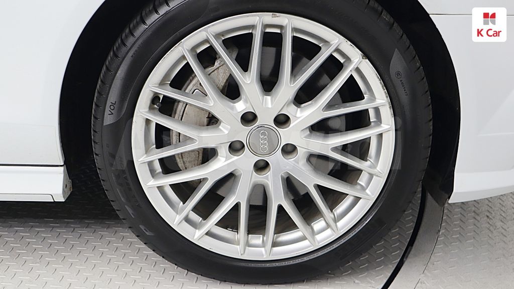 Audi New A6 40 TFSI Premium — снимка 3