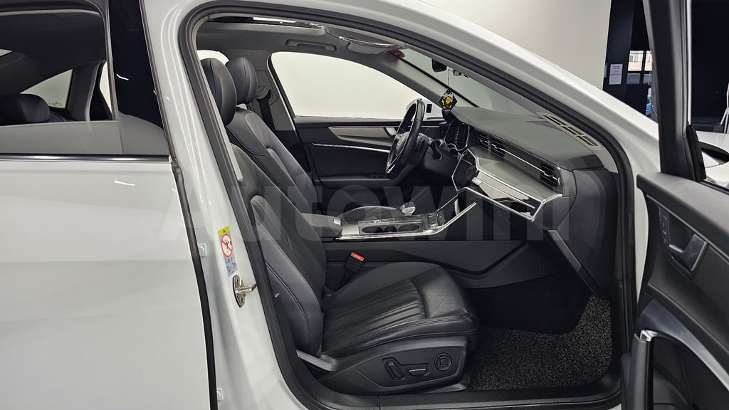 Audi A6(C8) 45 TFSI — снимка 11