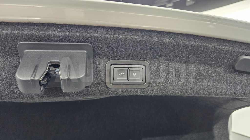 Audi A6(C8) 45 TFSI — снимка 20