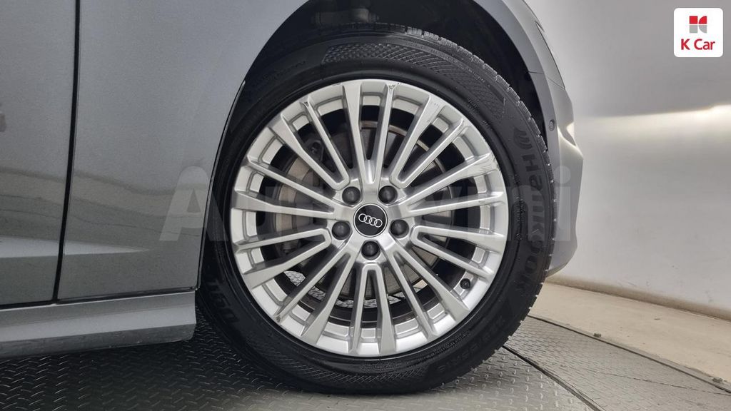 Audi A6 Gasoline 2WD — снимка 7