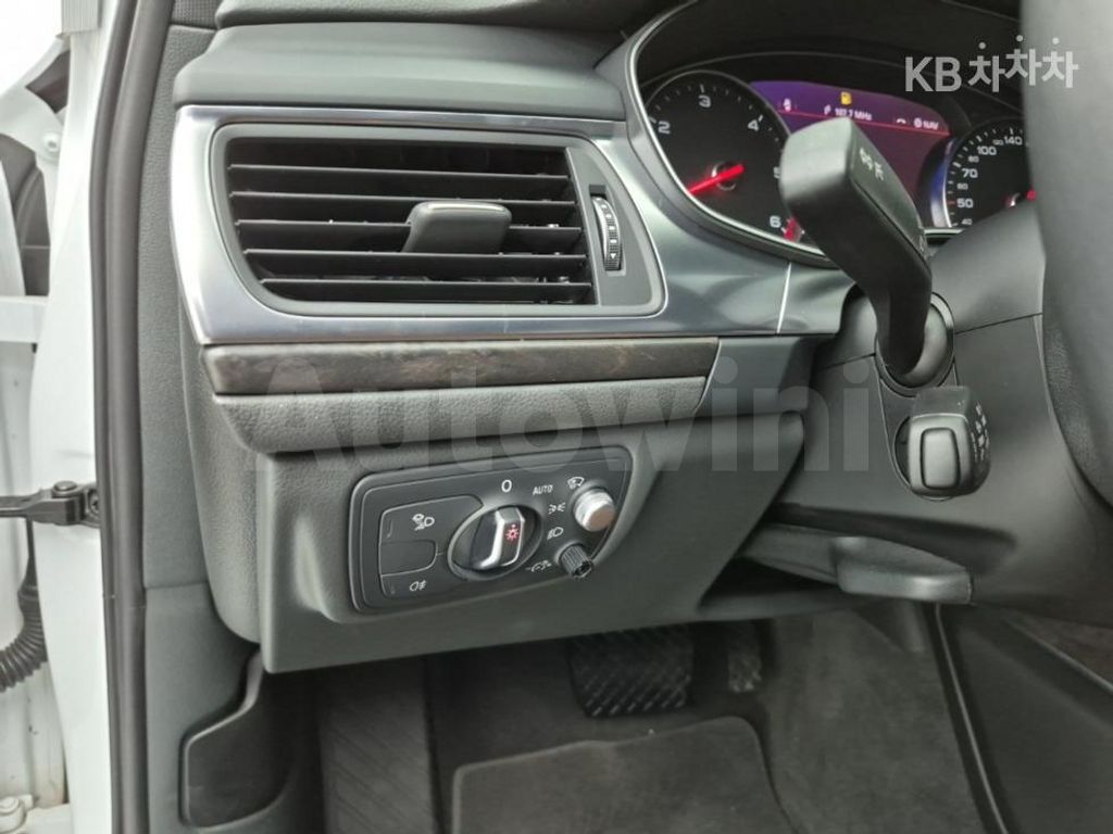 Audi A6 35 TDI Quattro Premium — снимка 18