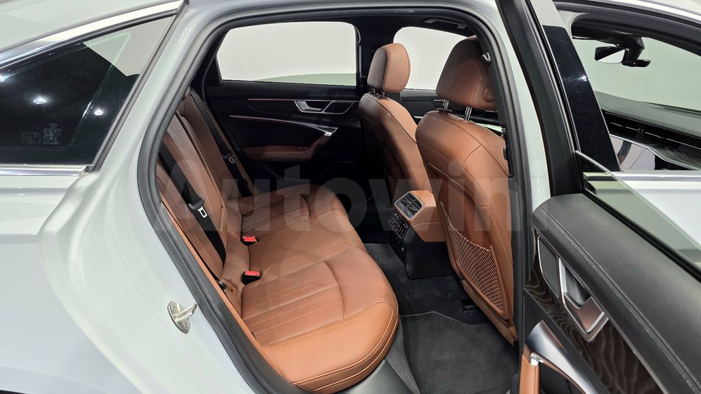 Audi A6(C8) 40 TDI Premium — снимка 12