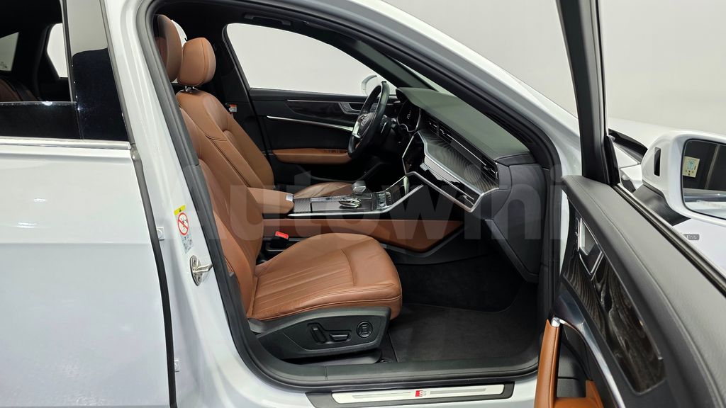 Audi A6(C8) 40 TDI Premium — снимка 13