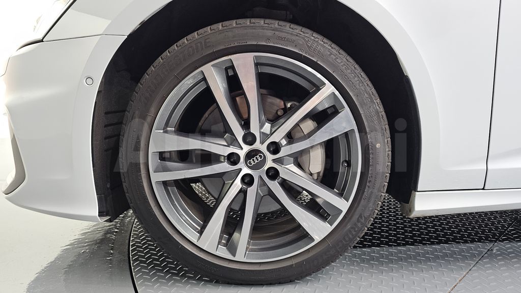 Audi A6(C8) 45 TFSI Premium — снимка 4
