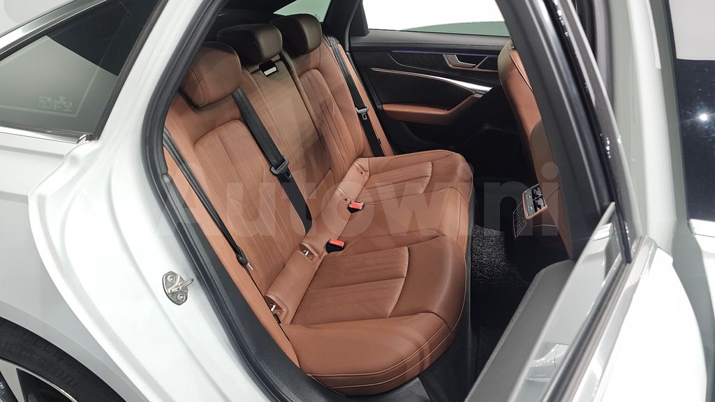 Audi A6(C8) 45 TFSI Premium — снимка 10