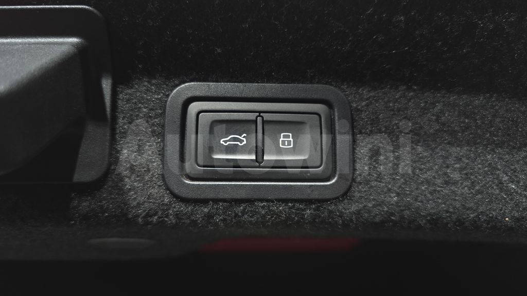 Audi A6(C8) 40 TDI — снимка 17