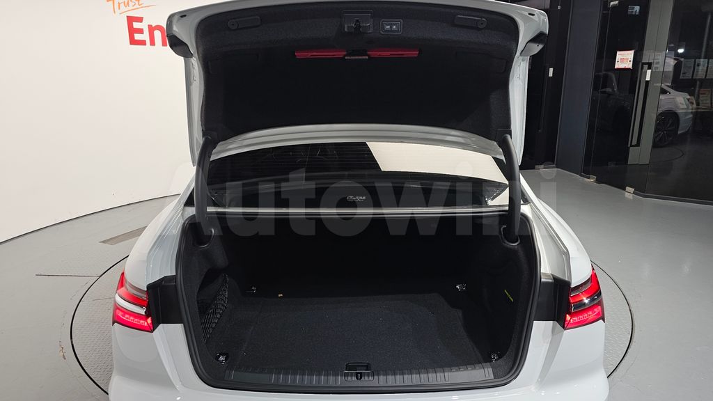 Audi A6(C8) 45 TFSI Quattro Premium — снимка 20