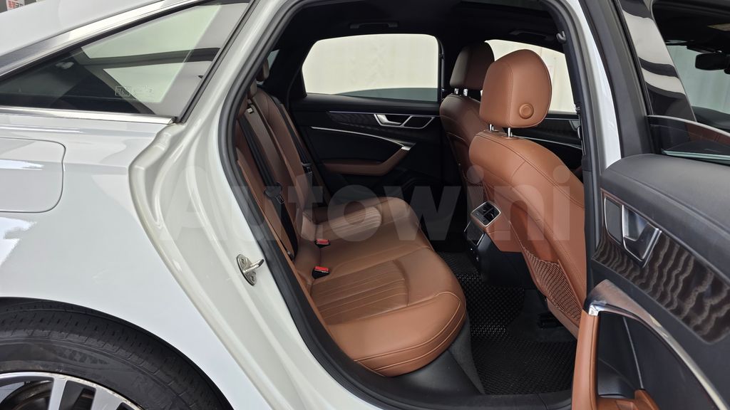 Audi A6(C8) 40 TDI Premium — снимка 12