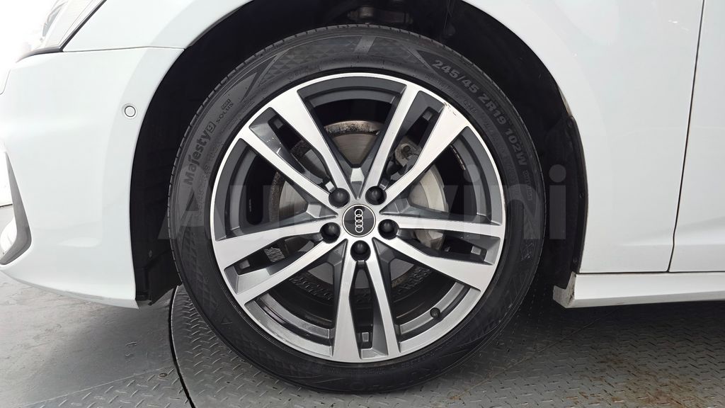 Audi A6(C8) 40 TDI Quattro Premium — снимка 5