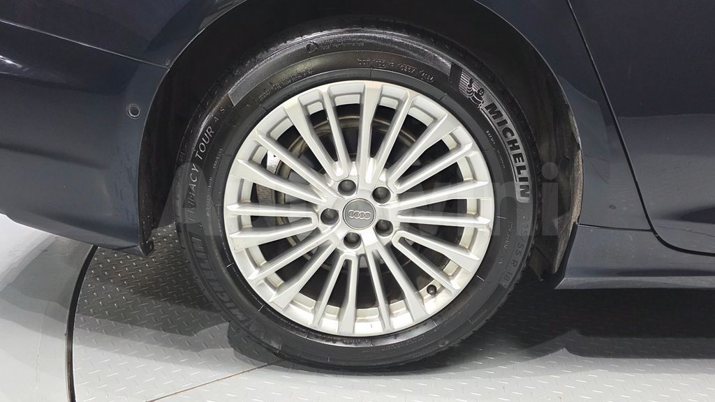 Audi A6(C8) 40 TDI Quattro Premium — снимка 5