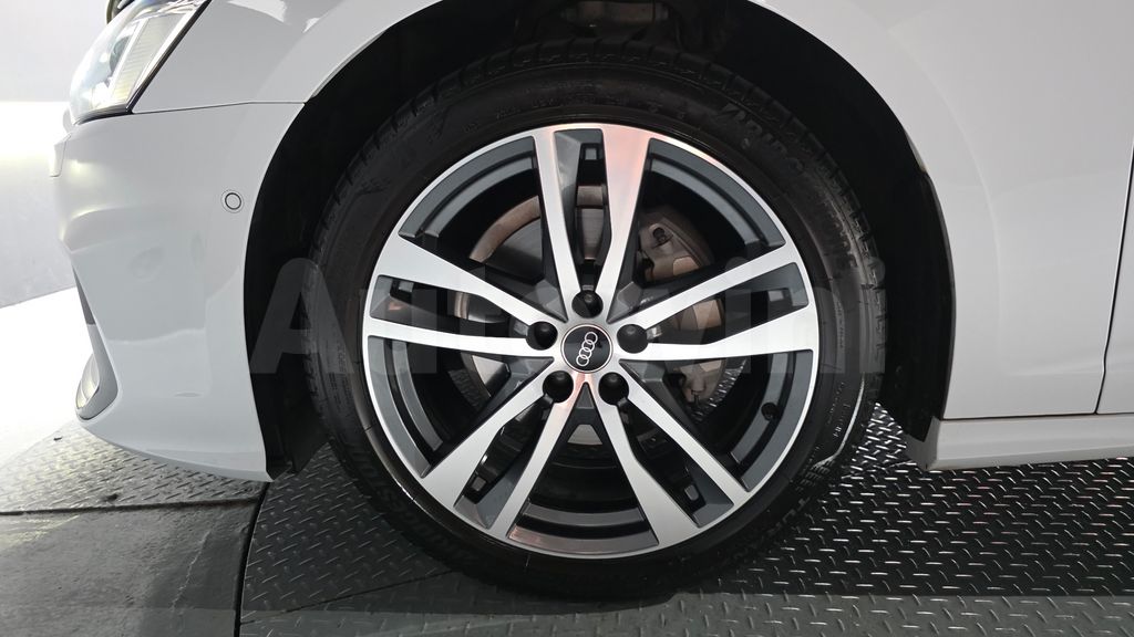 Audi A6(C8) 40 TDI Quattro Premium — снимка 5