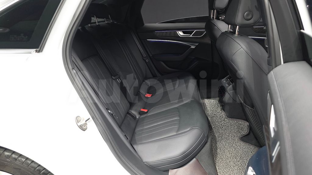 Audi A6(C8) 40 TDI Quattro Premium — снимка 12