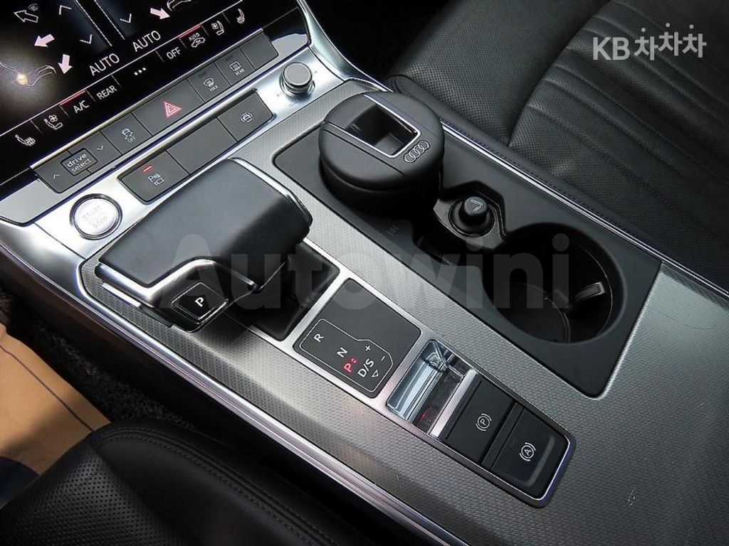 Audi A6(C8) 40 TDI Premium — снимка 10