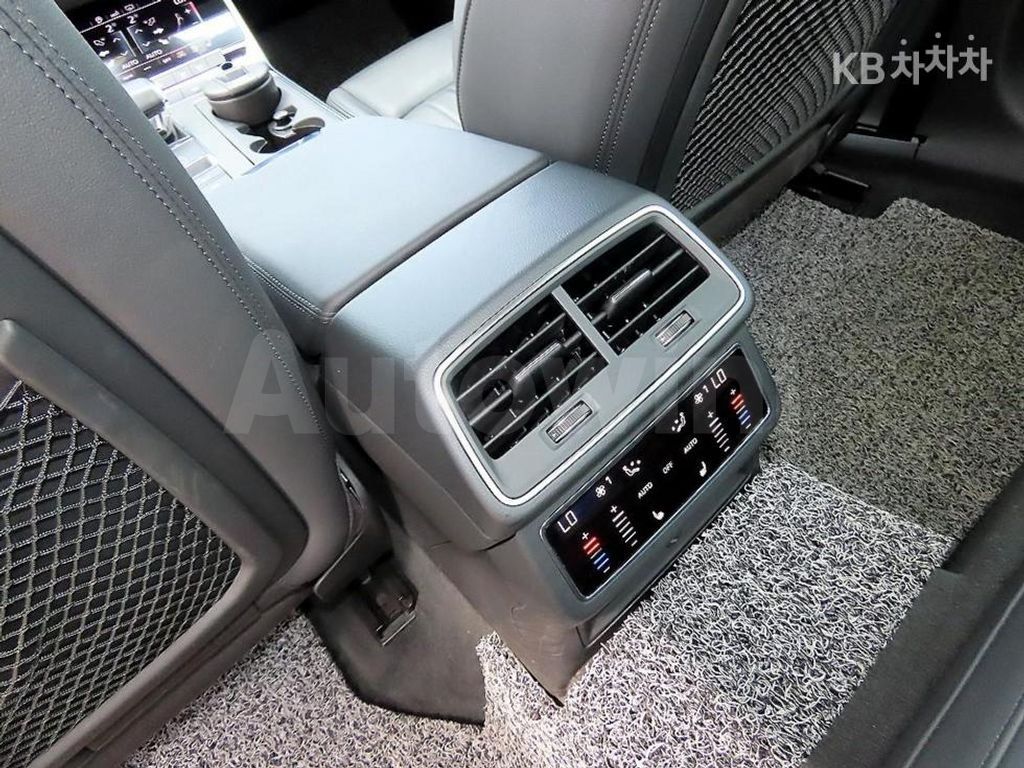 Audi A6(C8) 40 TDI Premium — снимка 16