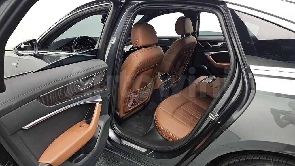 Audi A6(C8) 40 TDI Premium — снимка 12