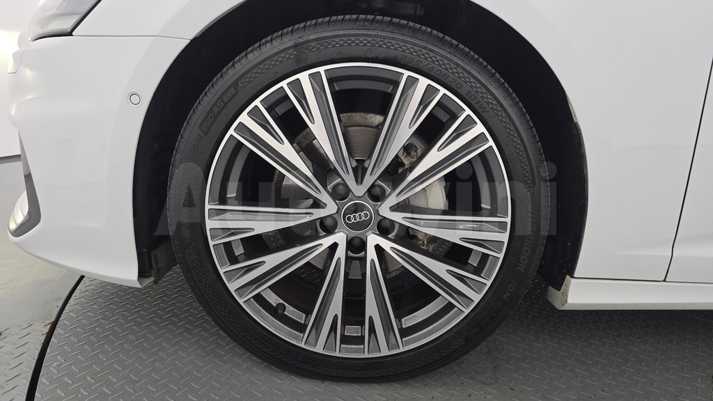 Audi A6(C8) 40 TDI Quattro Premium — снимка 4