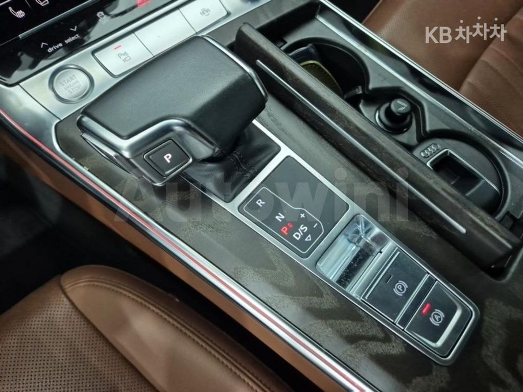Audi A6(C8) 40 TDI Premium — снимка 8