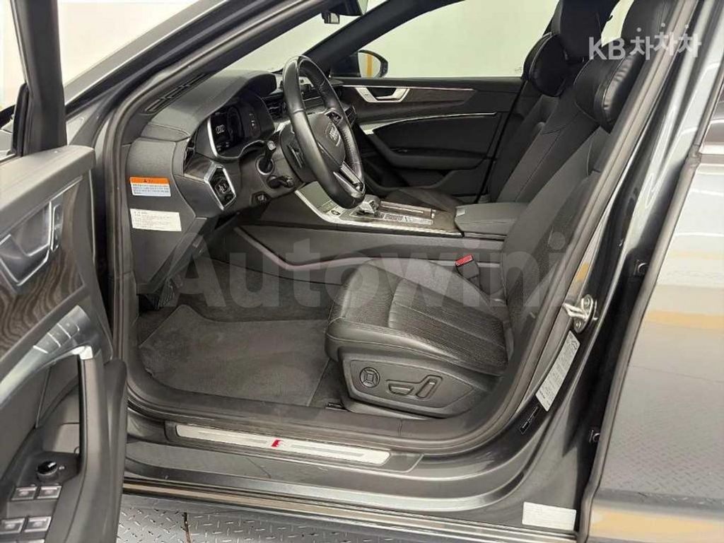 Audi A6(C8) 40 TDI Premium — снимка 11