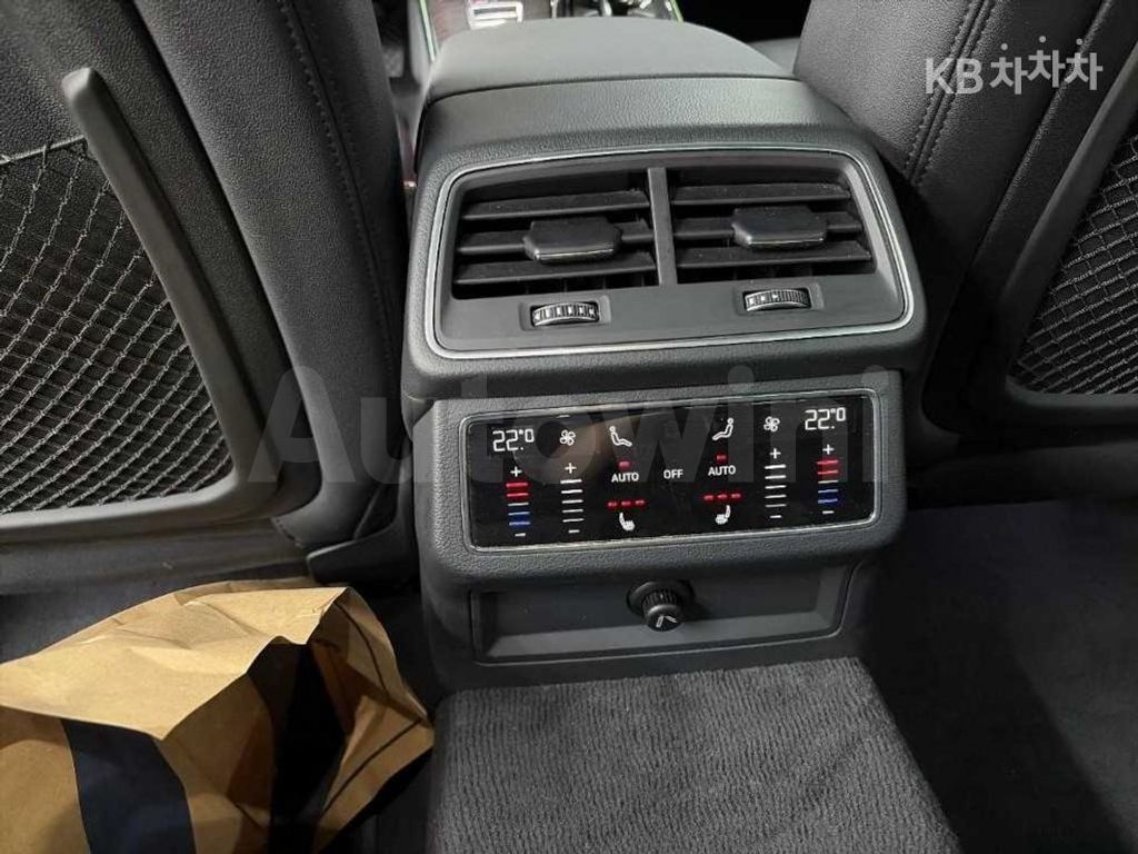 Audi A6(C8) 40 TDI Premium — снимка 13