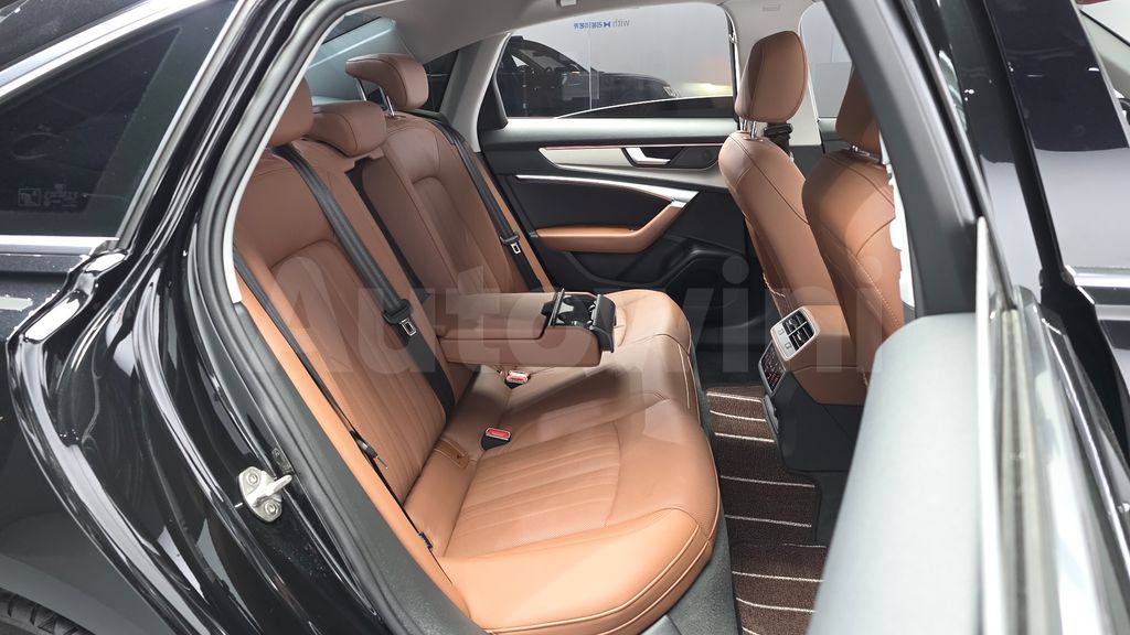 Audi A6(C8) 40 TDI — снимка 11