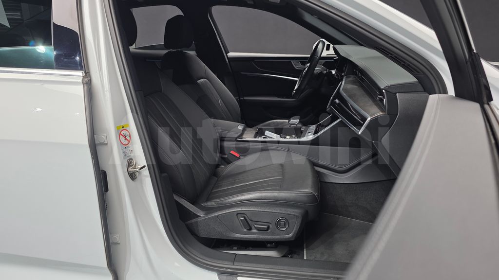 Audi A6(C8) 45 TDI Quattro Premium — снимка 11