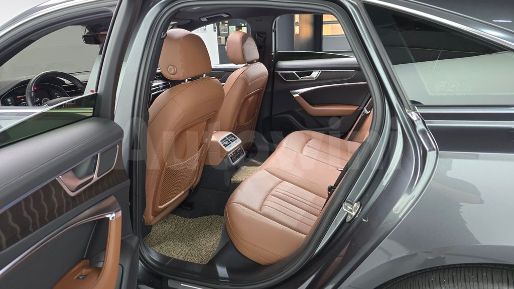 Audi A6(C8) 40 TDI Quattro Premium — снимка 11