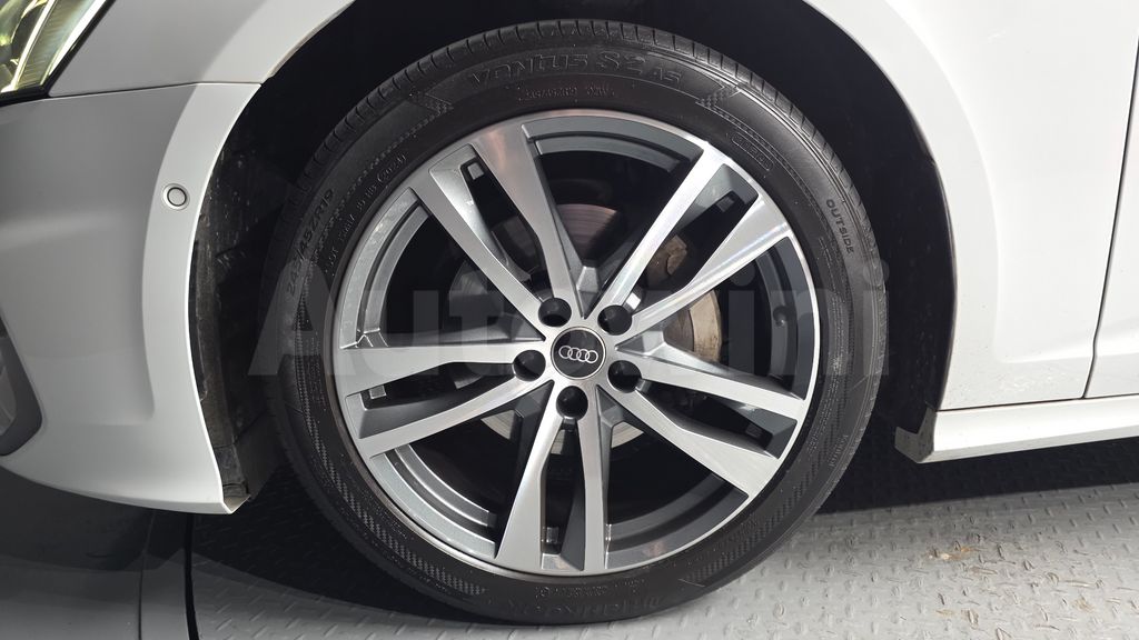 Audi A6(C8) 40 TDI Premium — снимка 5