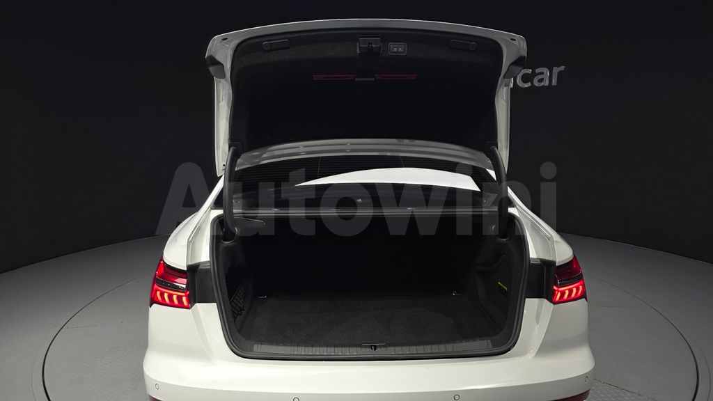 Audi A6(C8) 40 TDI Premium — снимка 20