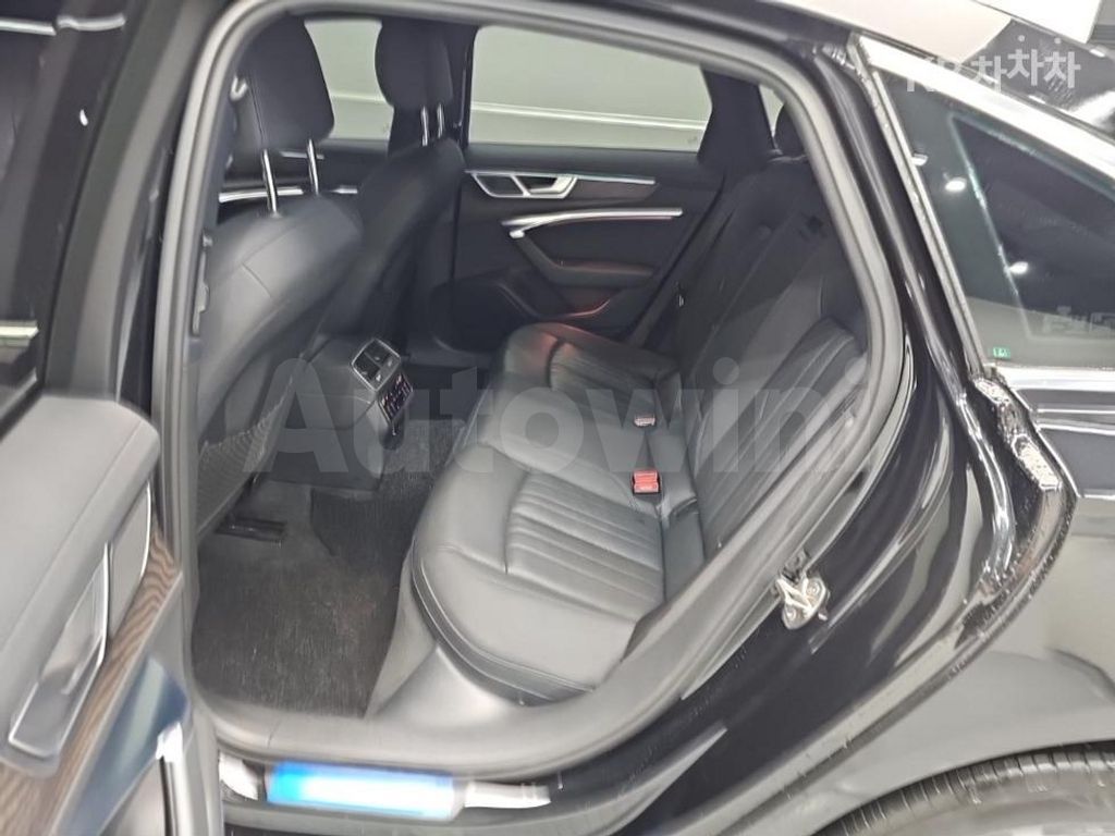 Audi A6(C8) 40 TDI Quattro Premium — снимка 12
