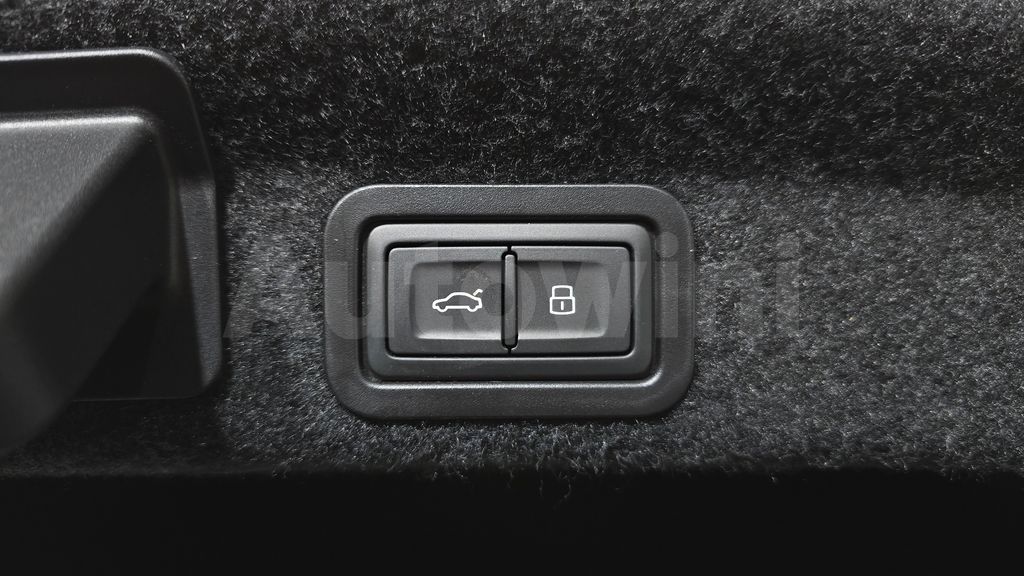 Audi A6(C8) 40 TDI Premium — снимка 20