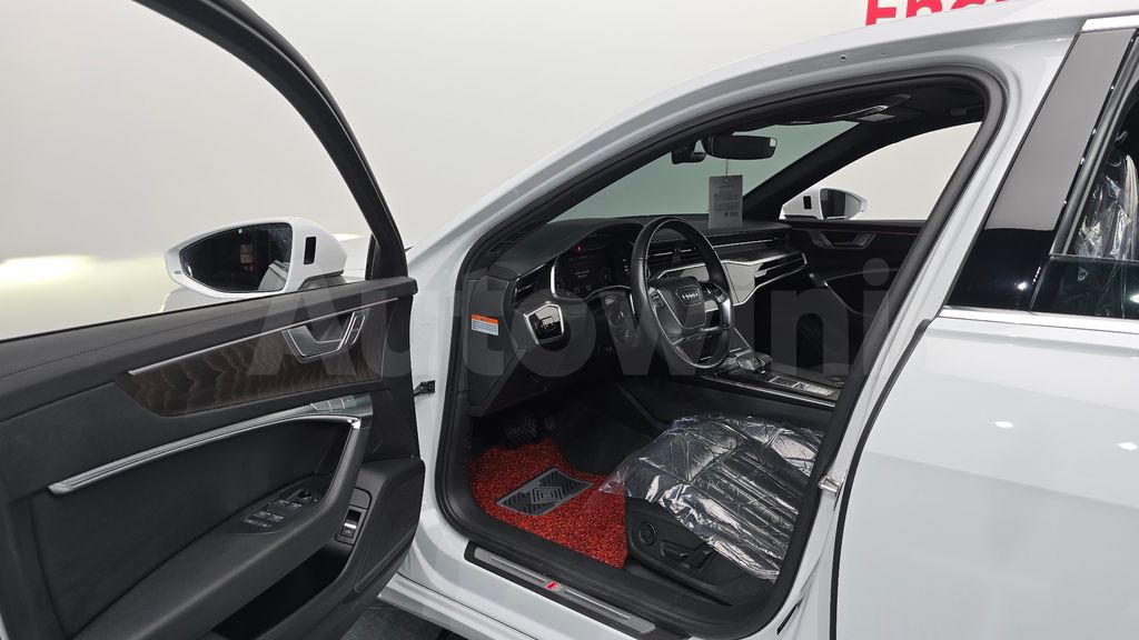Audi A6(C8) 40 TDI Premium — снимка 10