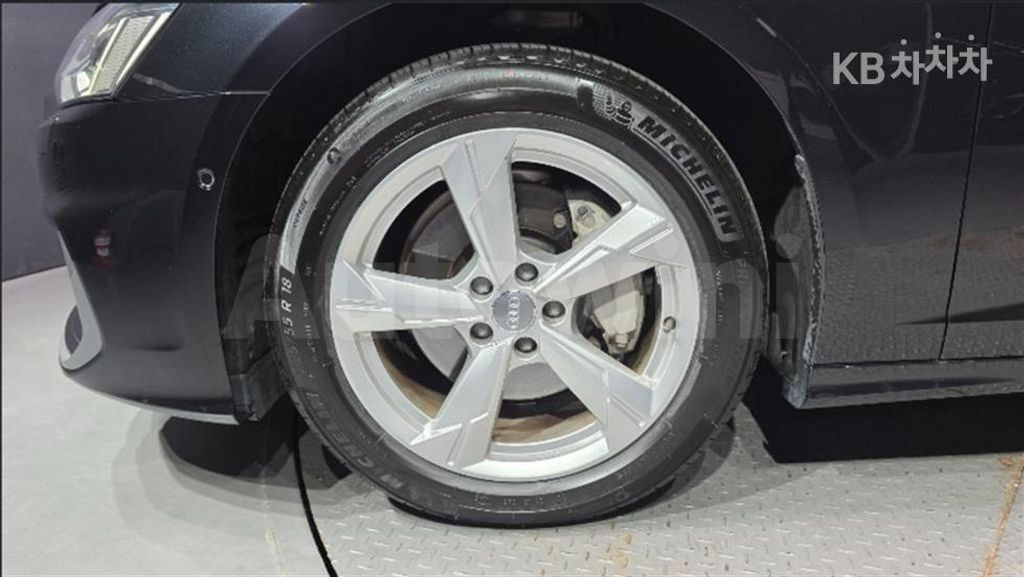 Audi A6(C8) 45 TFSI Basic — снимка 5