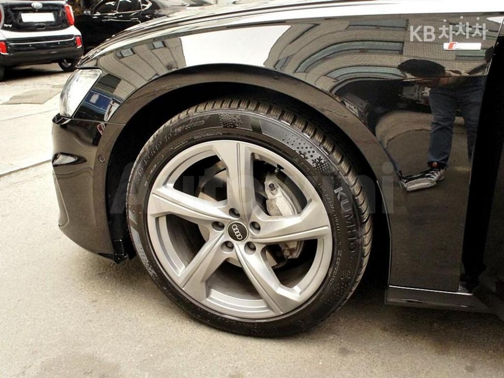 Audi A6(C8) 40 TDI Basic — снимка 20