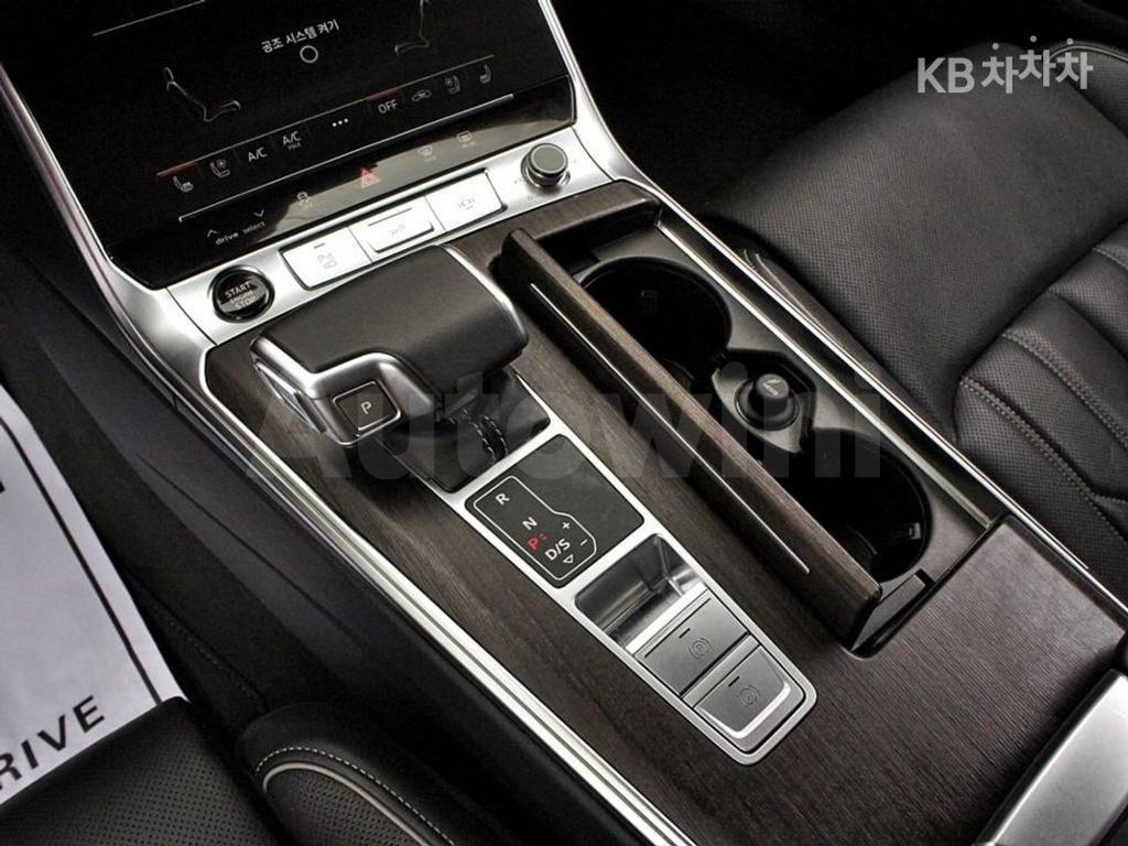 Audi A6(C8) 40 TDI Basic — снимка 11